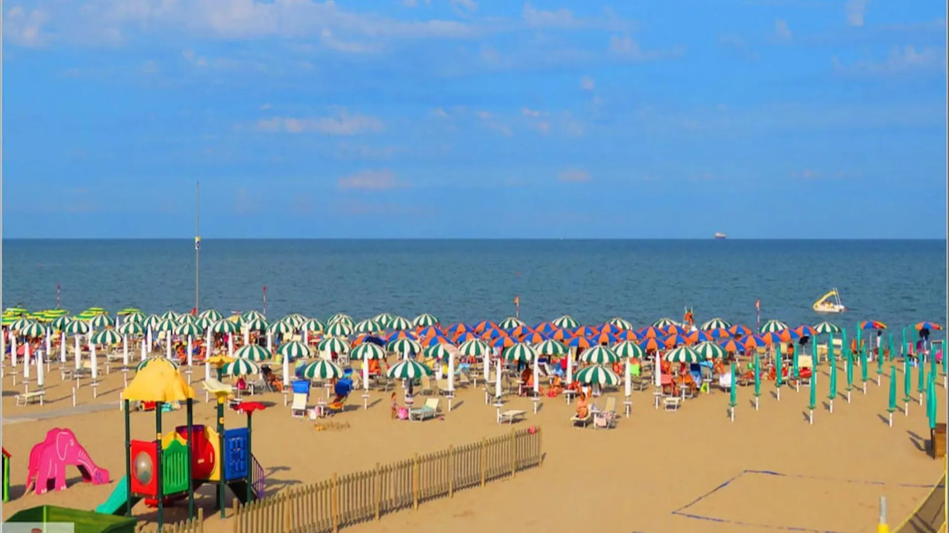 Bright Escape Near The Beach Bibione Italy